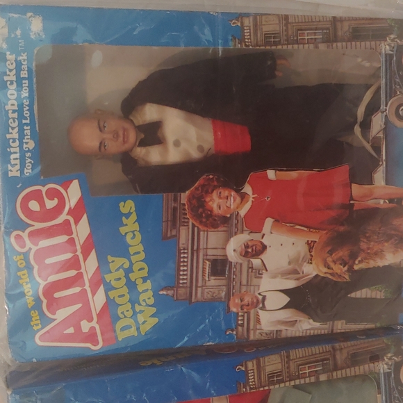 Vintage Annie & Daddy Warbucks Dolls Kickerbocker Toys - Picture 4 of 9